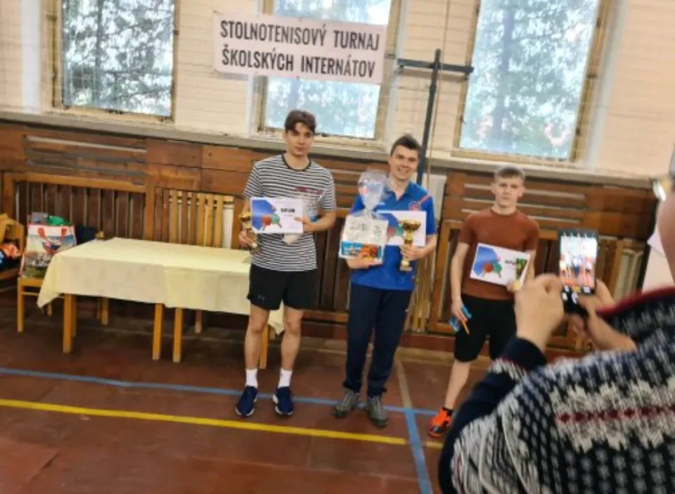 Stolnotenisový turnaj