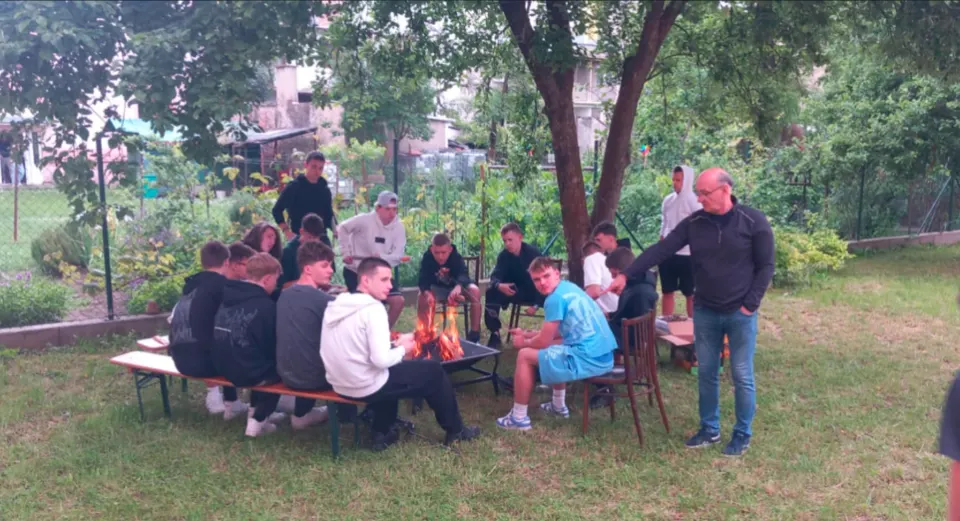 Opekačka v ŠI spojená s drinkom za úsmev