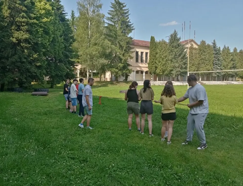 Preťahovanie lanom