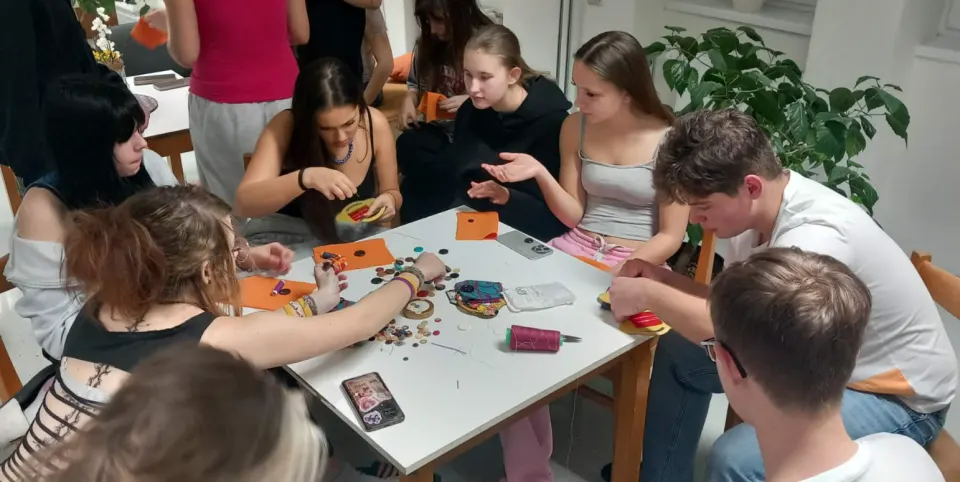 Zábavné prišívanie gombíkov