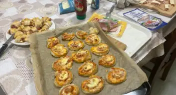 Pizza z lístkového cesta – fotografia 1